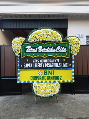 Papan Bunga Duka di Atu Lintang