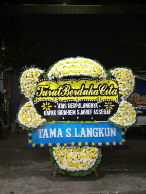 Papan Bunga Duka di Atu Lintang